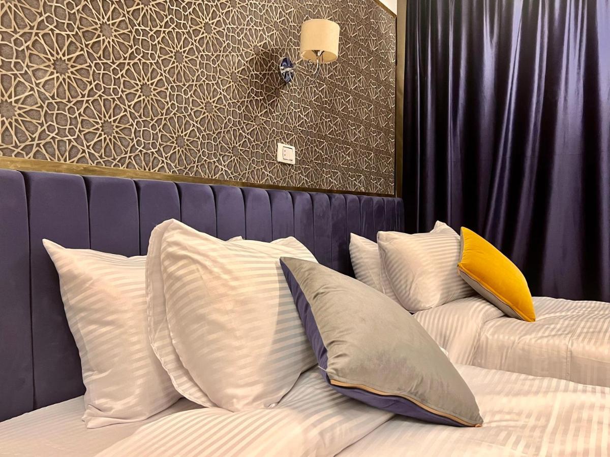 Grand Pyramids Inn Kafrat al Jabal ภายนอก รูปภาพ