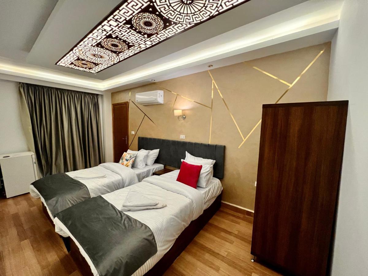 Grand Pyramids Inn Kafrat al Jabal ภายนอก รูปภาพ