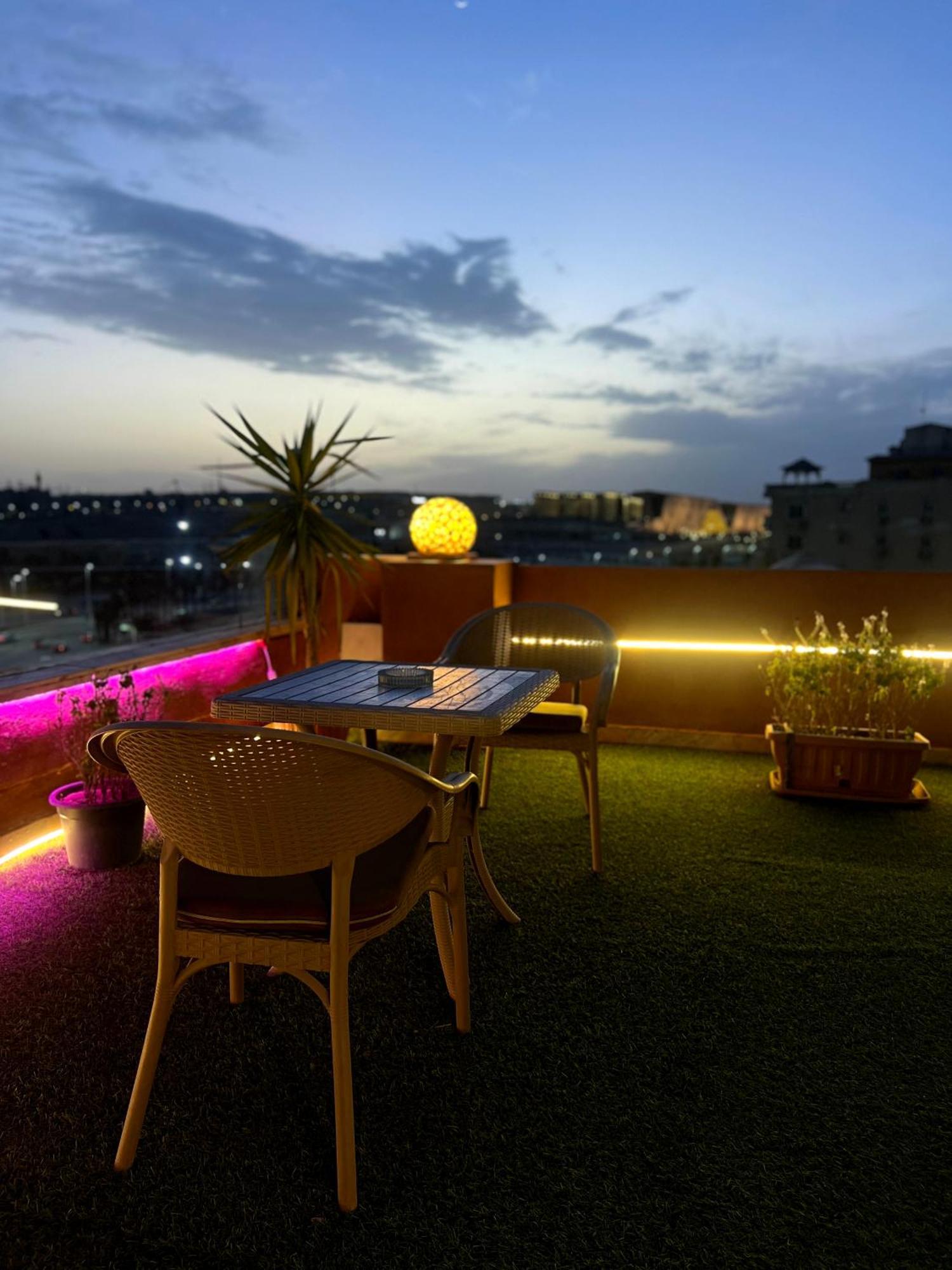 Grand Pyramids Inn Kafrat al Jabal ภายนอก รูปภาพ