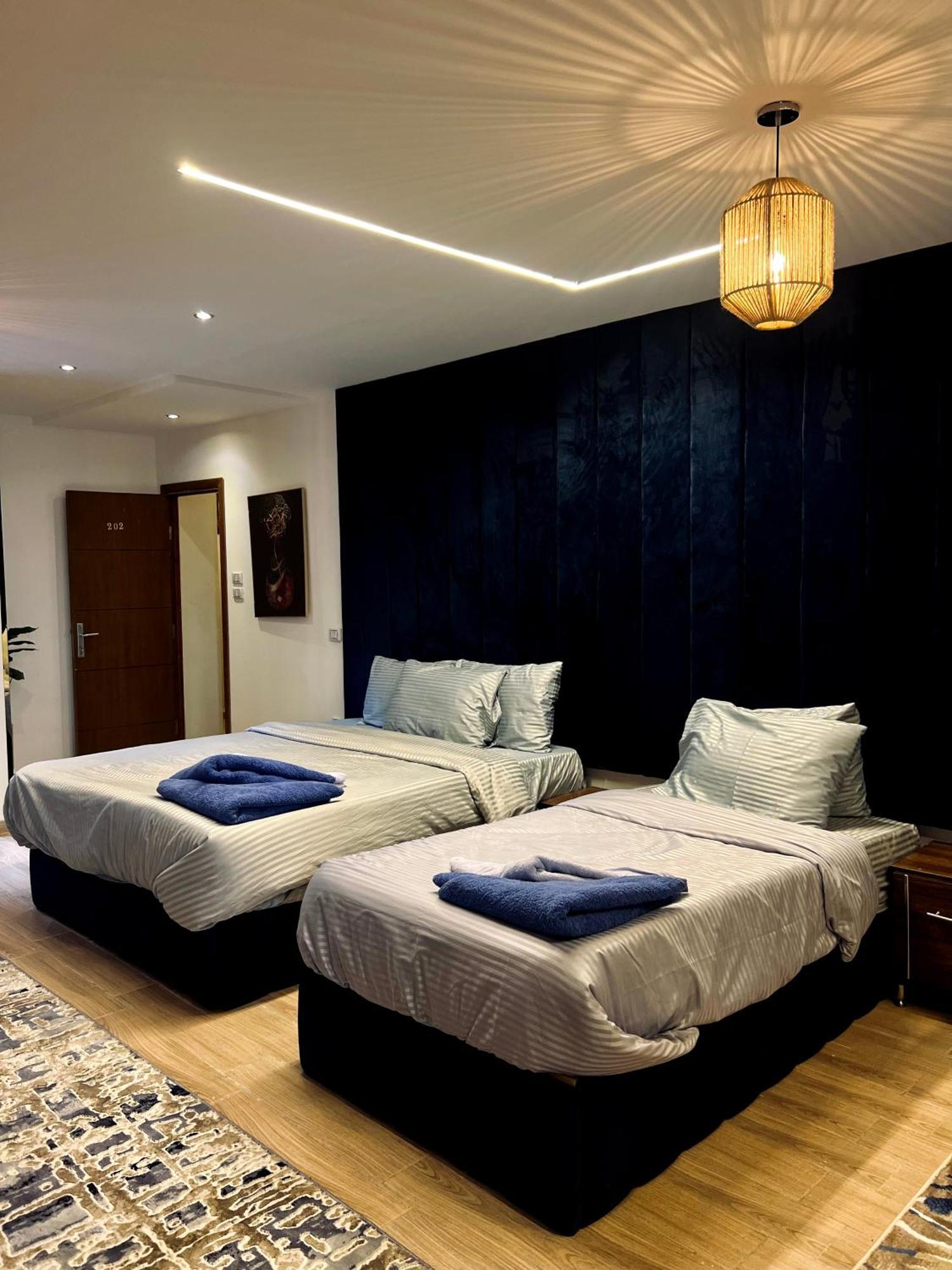 Grand Pyramids Inn Kafrat al Jabal ภายนอก รูปภาพ