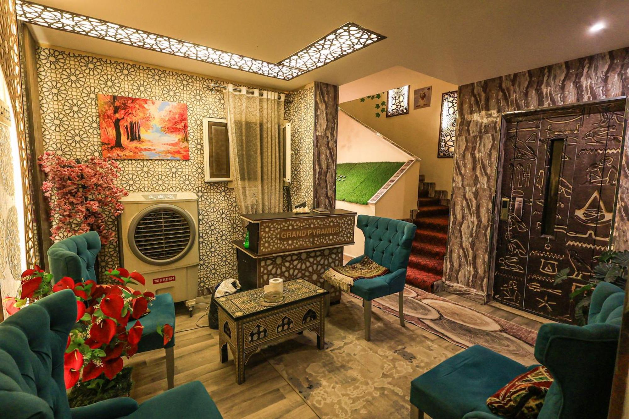 Grand Pyramids Inn Kafrat al Jabal ภายนอก รูปภาพ